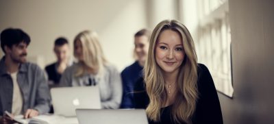 Elev i ett klassrum