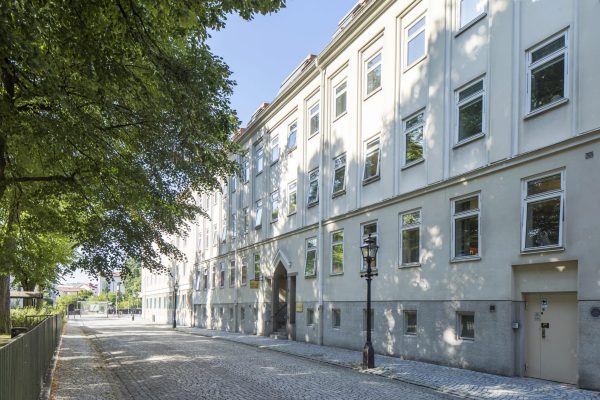 fasad på skolans nya lokaler