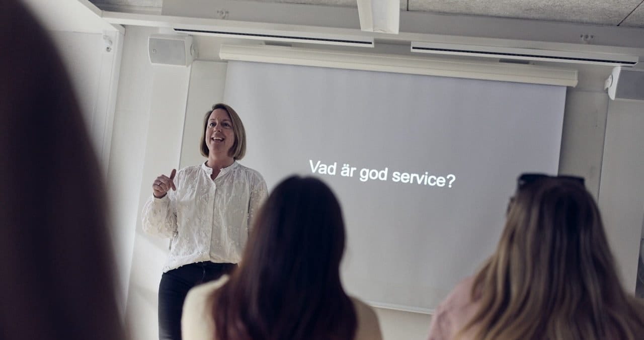 Lärare håller en lektion