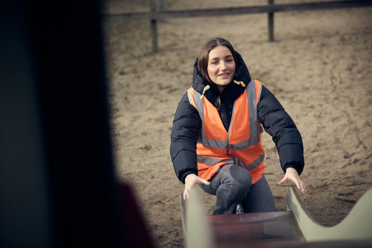 Elev i en reflexväst