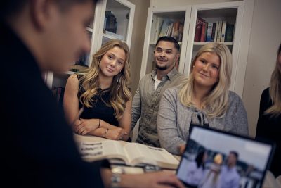 Elever i ett grupprum