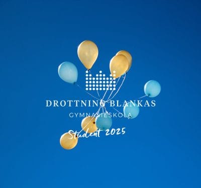 Blå och gula ballonger mot en klarblå himmel